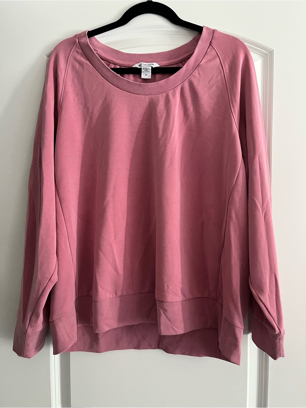 Athleta Seasoft Scoop Crewneck in Pink